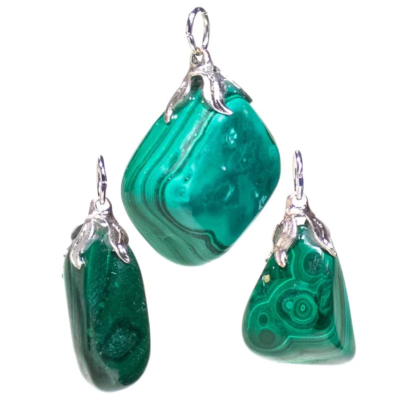 pendant in green malachite stone