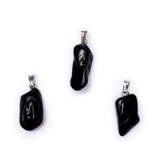 pendant in black tormaline