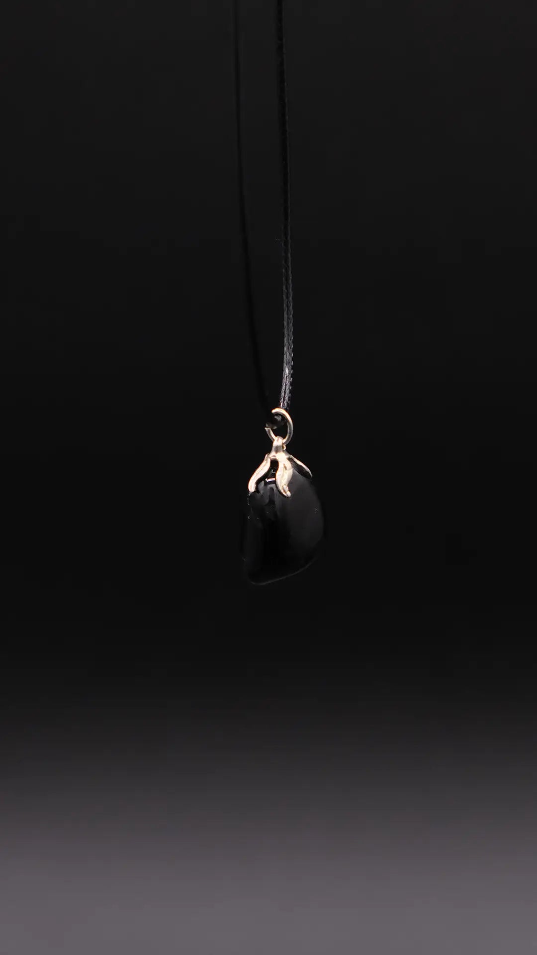 pendant in black tormaline