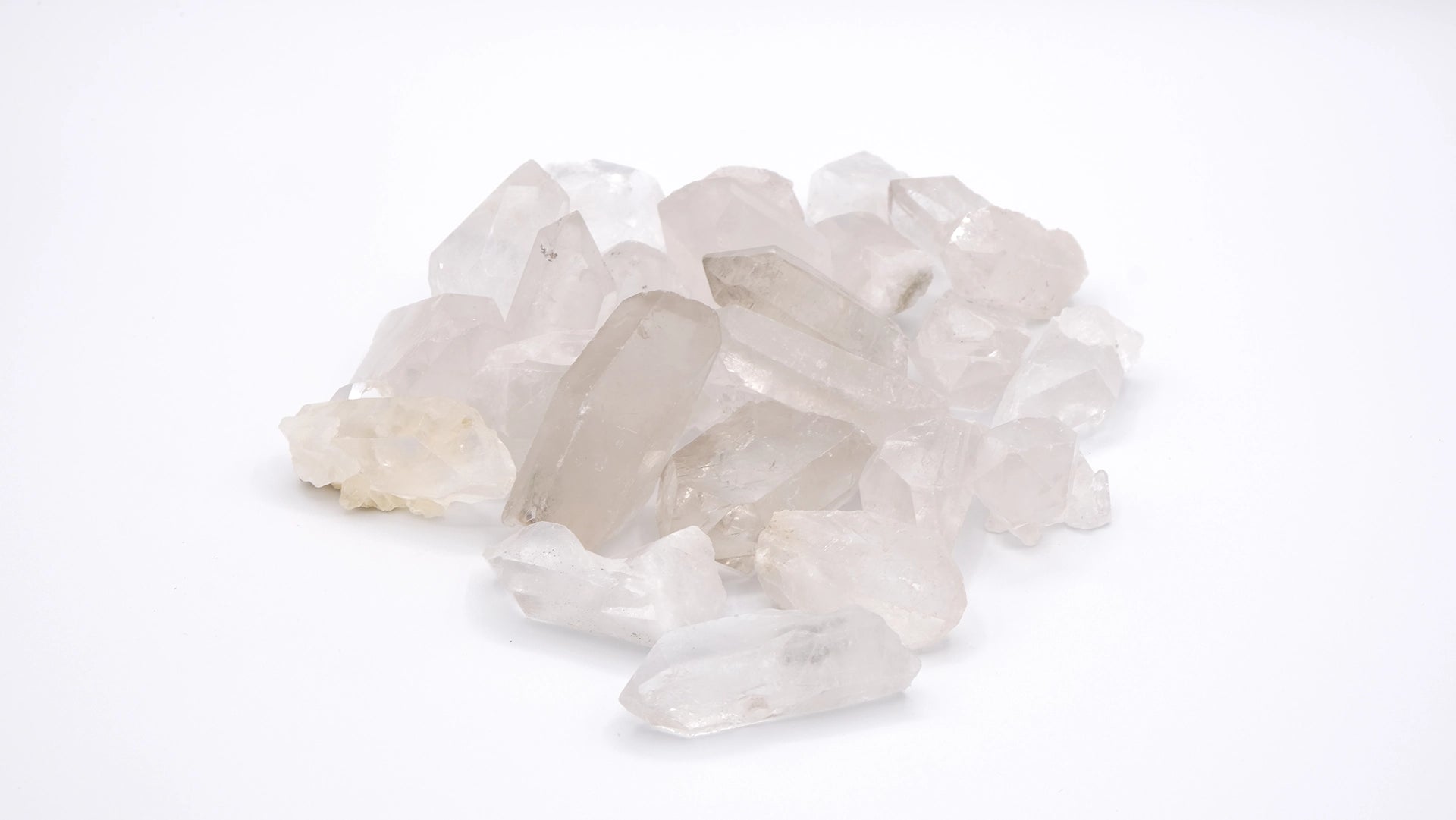A composition of white quartz tips in prism shape