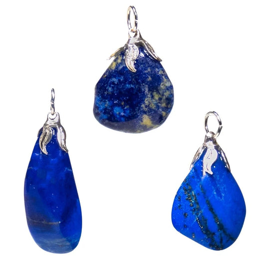 pendant in blue lapis lazuli stone