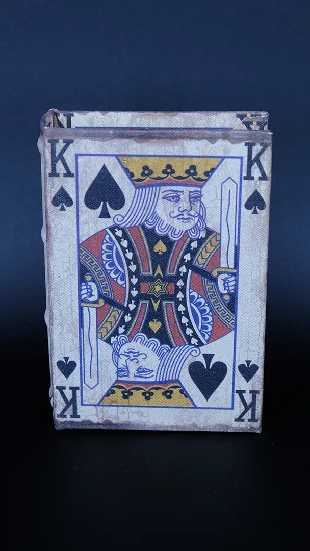 Carte da gioco con cofanetto "Re di Picche"